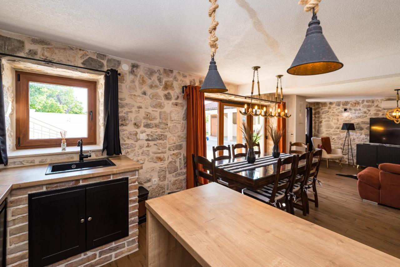 Stone Villa Miandri Sukošan Exterior foto