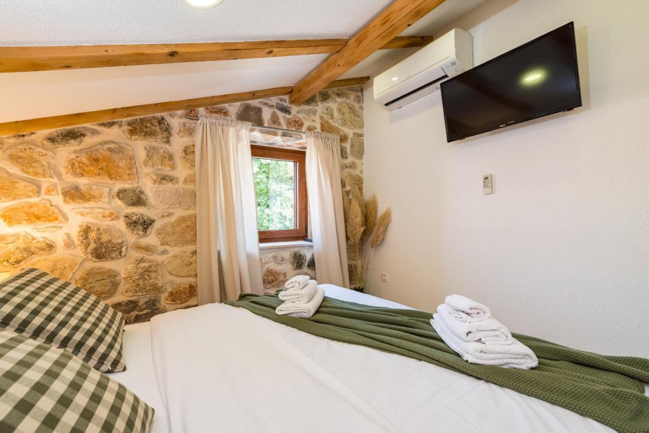 Stone Villa Miandri Sukošan Exterior foto
